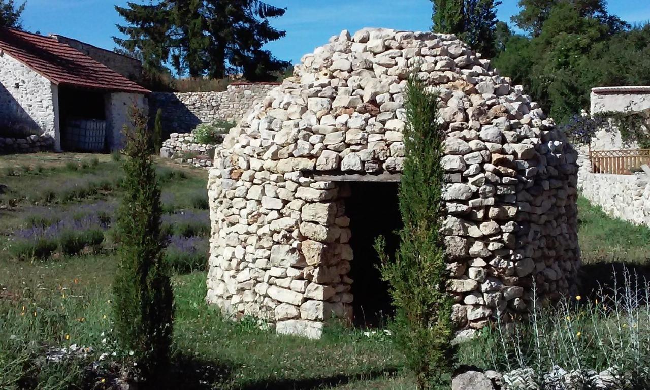 Les Bories En Champagne Villa Montlevon Екстериор снимка