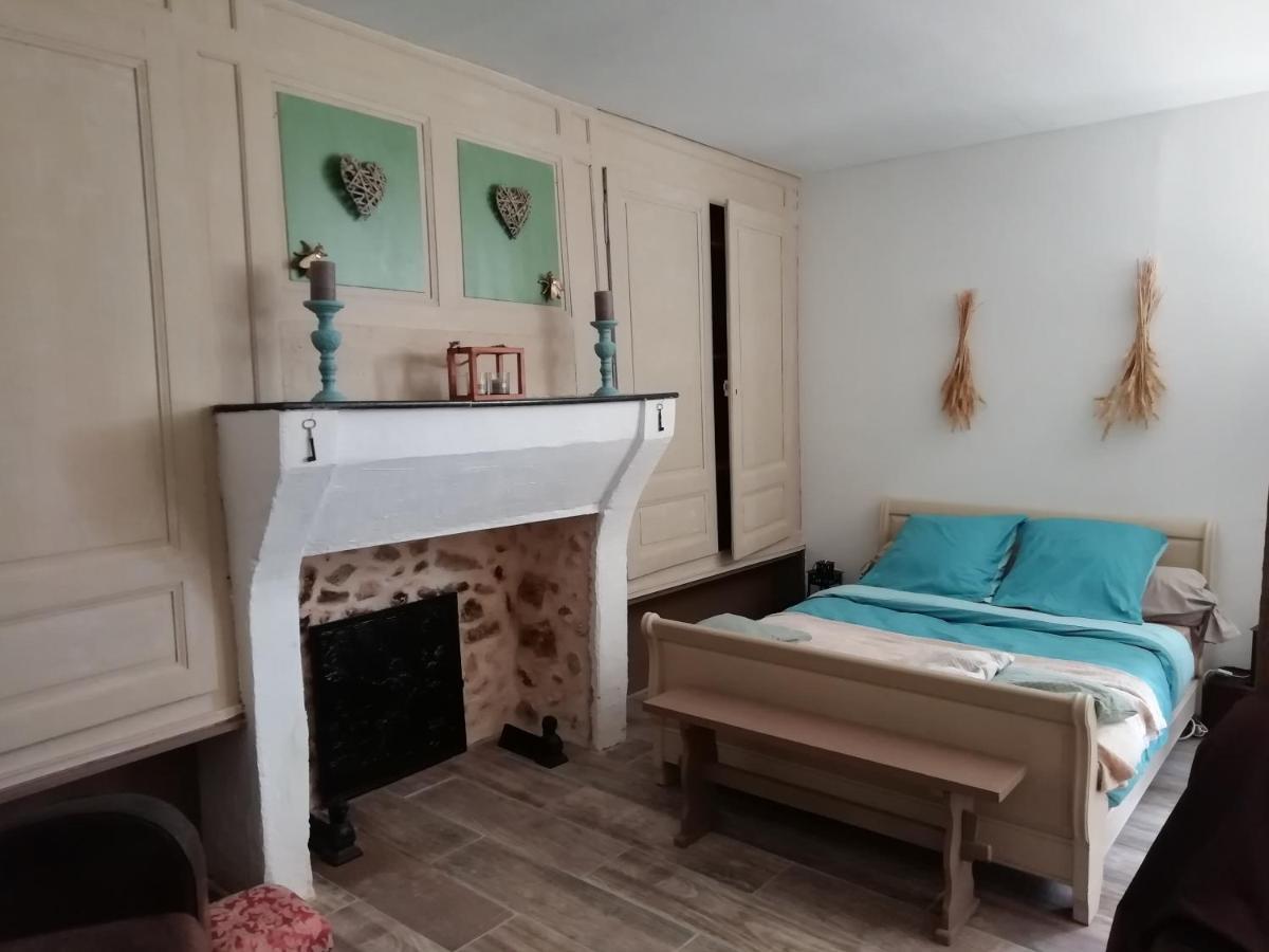 Les Bories En Champagne Villa Montlevon Екстериор снимка