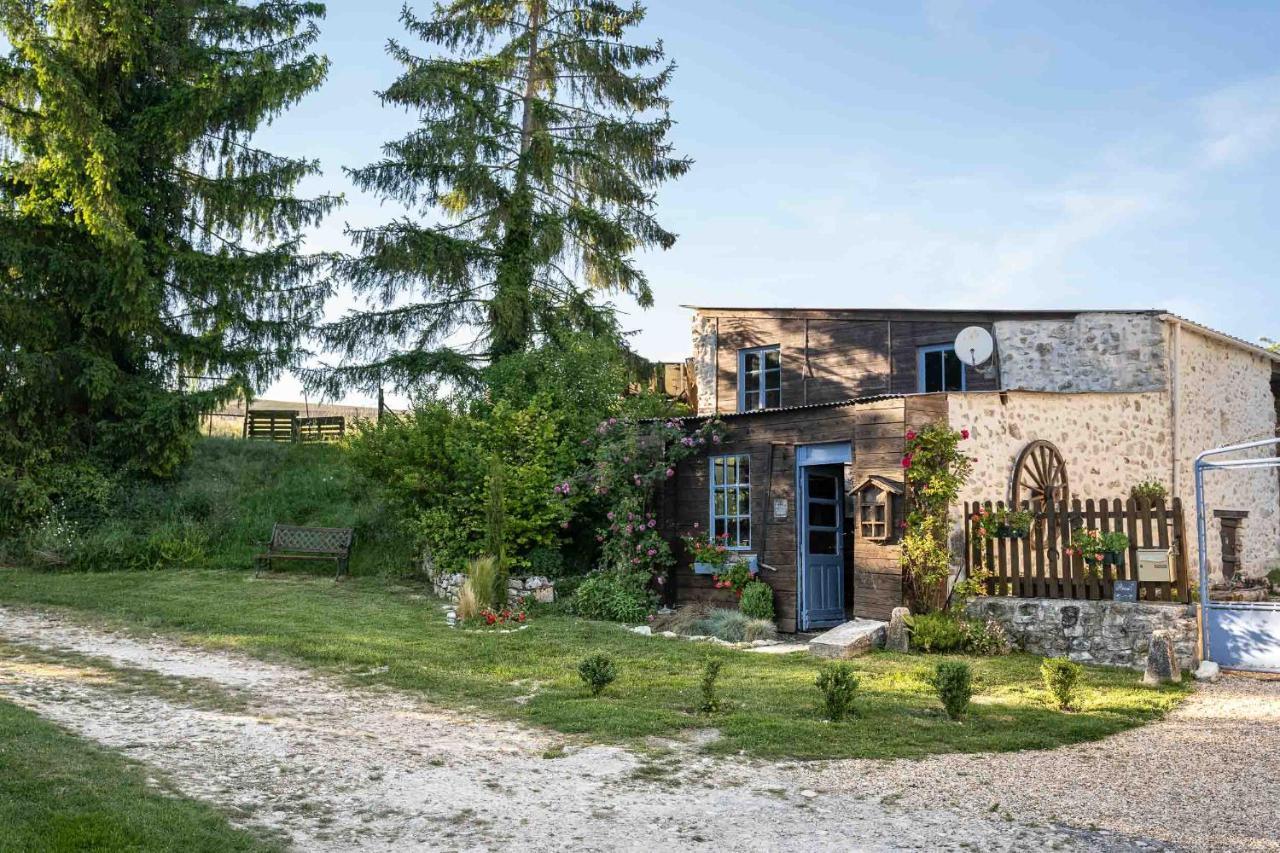 Les Bories En Champagne Villa Montlevon Екстериор снимка